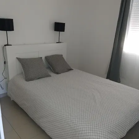 D&d Avec Piscine Privative Nyaraló