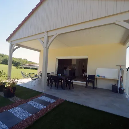 D&d Avec Piscine Privative Dom wakacyjny Martel