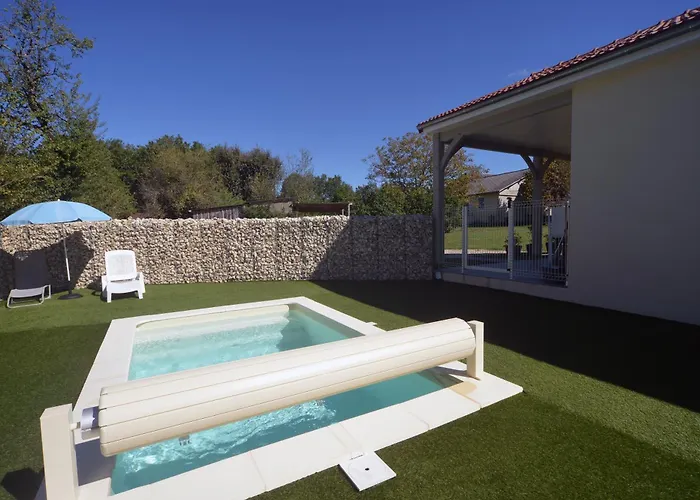 D&d Avec Piscine Privative Ferienhaus Martel