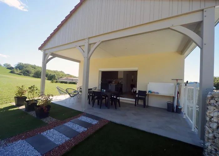 D&d Avec Piscine Privative Dom wakacyjny Martel